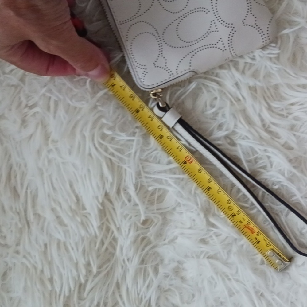 Coach mini wristlet - Picture 6 of 7